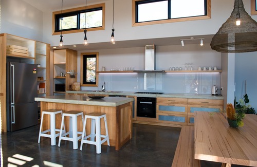 Bright House | Christina's Luxury Retreat