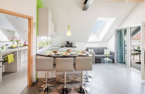 Bensheim Condo | Christmas market: Design apartment for 1-5 pers. with 2 bedrooms & roof terrace