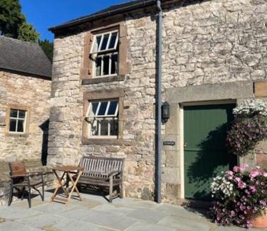 Alsop en le Dale House | Church Farm Holiday Cottages - Pinster Cottage