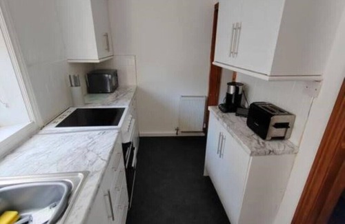 Brighouse House | Church View house,2bed,brighouse central locationn