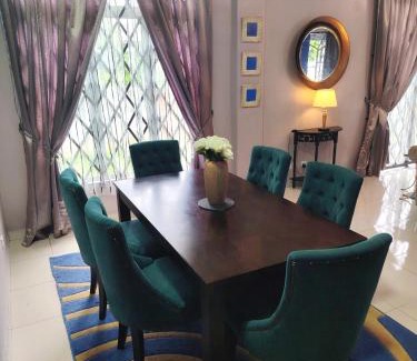 Kampung Merbau Patah Villa | Cici Villa