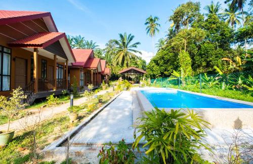 Kampong Pulau Kandis Resort | Cinta Abadi Resort