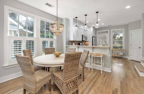 Saint Simons Island House | Circle Cottage, Private Heated Pool and Spa! Close to Beaches, Restaurants & Shopping!