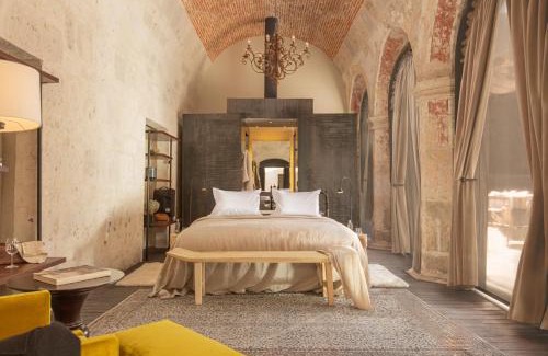 Historical Center Hotel | CIRQA - Relais & Châteaux