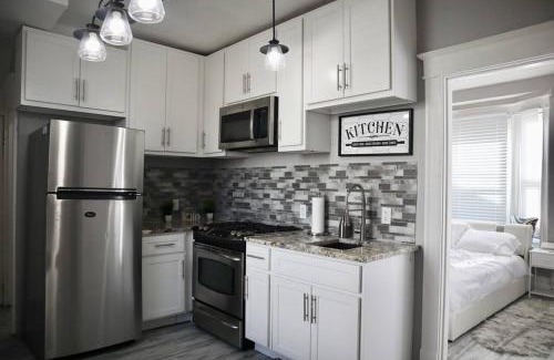 Tower Grove South Villa | City Chic Retreat!