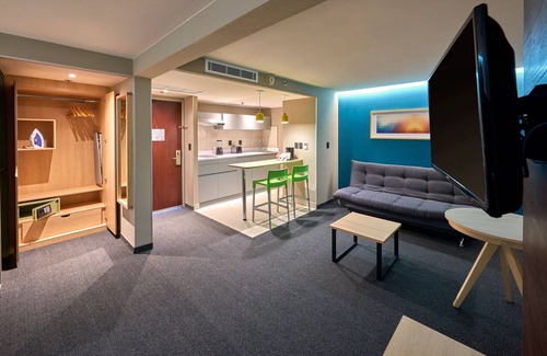 Toluca Hotel | City Express Suites by Marriott Toluca