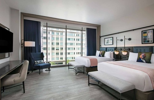North Capitol Street Hotel | City Getaway! Modern & Pet-friendly Accommodation Near National Gallery of Art