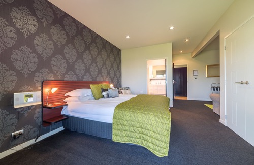 Rotorua Bed & Breakfast | City Lights Boutique Lodge