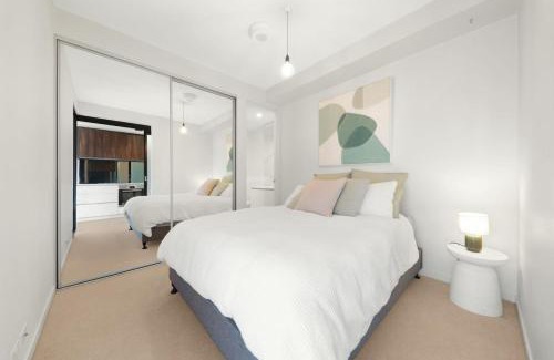 West Melbourne Apartment | City Views in a Railway Escape