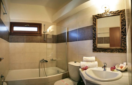 Petra Hotel | Clara Hotel