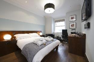 Douglas Hotel | Claremont Hotel