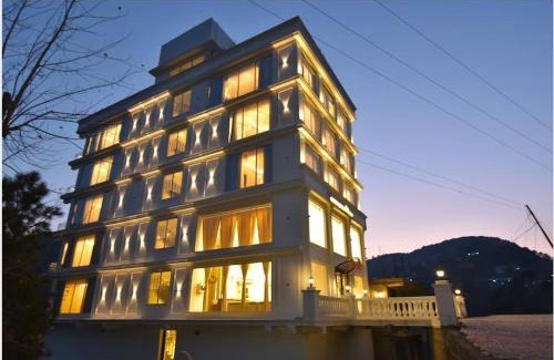 Dalhousie Hotel | Claret inn by Lawrence Hotels