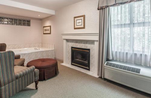 Lower Sumas Mountain Hotel | Clarion Hotel & Conference Centre