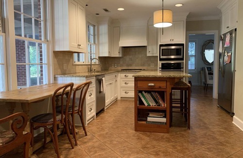 Summerville House | Classic Summerville Cottage for the Masters tournament