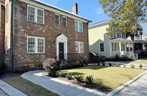 Dixon Park House | Classy 3-Story Downtown Apt - Great Location