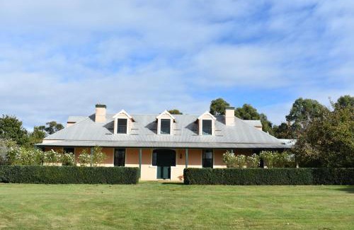 Bishopsbourne House | CLAYFIELD HOMESTEAD - rustic country accommodation