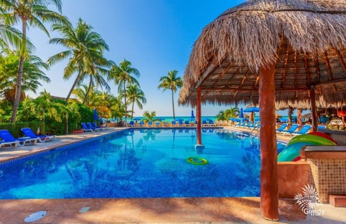 Centro - Supmza 001 Condo | Clean, Immaculate Beachfront 2nd Floor Condo #17 at Nautibeach