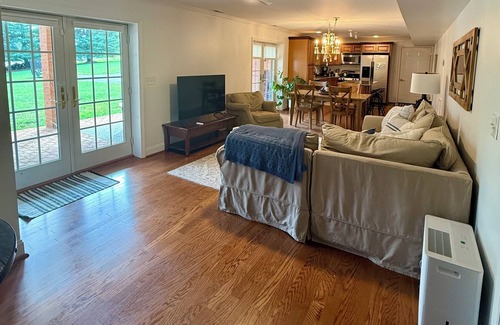 Christiansburg Apartment | Clean, Recently Renovated Basement Studio Apartment