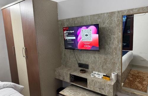 Varanasi Apartment | Click Find Stay