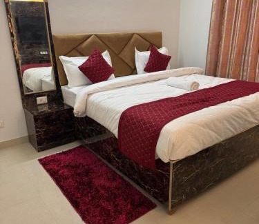 Varanasi Apartment | Click Find Stay