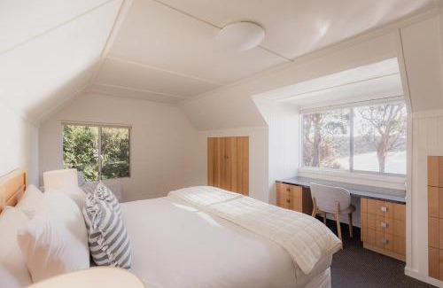 Spring Beach House | Cliff-Top Retreat Ocean Views