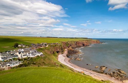 Auchmithie Apartment | Clifftop Cottage