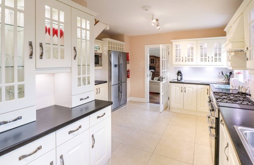 Tullycross Cottage | Clifftop Haven