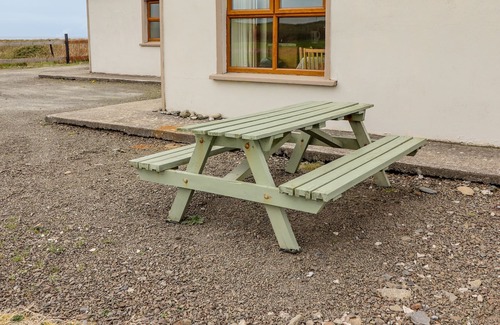 Creegh Cottage | CLOGHER COTTAGE, family friendly in Doonbeg, County Clare