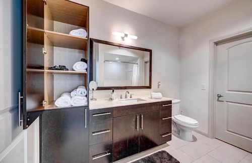 South Main Apartment | Close 411