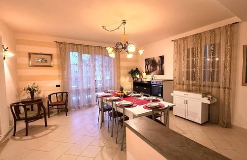 Pontetetto Villa | Close to centre of Lucca. Perfect base for exploring. Exclusive use of pool, A/c