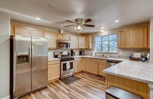 Alta Vista Area House | Close to Denver & Golden - Perfect for Groups!
