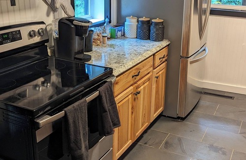 Petersburg Cabin | Close to Penn State & Whipple's Dam - Pet Friendly!