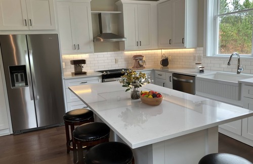 Columbus House | Close to TIEC, Columbus, Tryon, Landum, Lake Lure & Chimney Rock. Very private