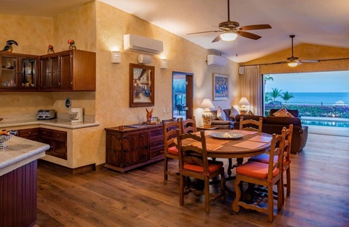 Cabo San Lucas Villa | Close Walk to Beautiful Beach, Costa Brava, 3 bedroom