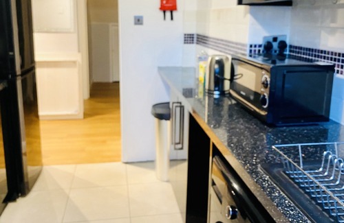 Byfleet Apartment | Cloud9stayz at The Royston