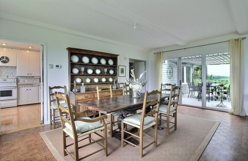 Hatley House | Cloverhouse Estate - Private farmhouse near Magog w/tennis court!