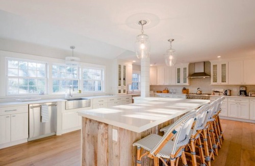 Nantucket House | Club Cisco- Luxurious private estate, heated pool, steps to brewery, sleeps 12!
