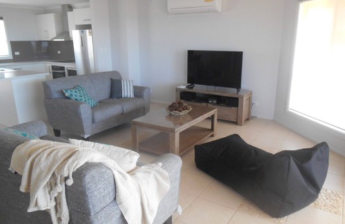 Muloowurtie House | Cluff Vew - Sea views!. Off Peak Special!