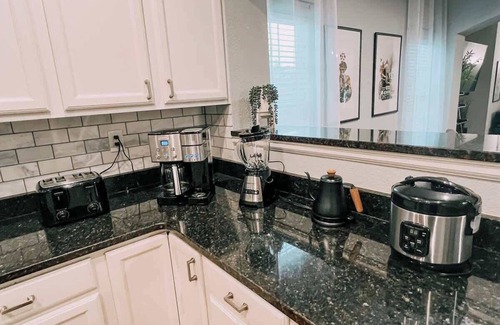 Berkley House | CO3. (House) Ping Pong-Air Hockey-Trampoline