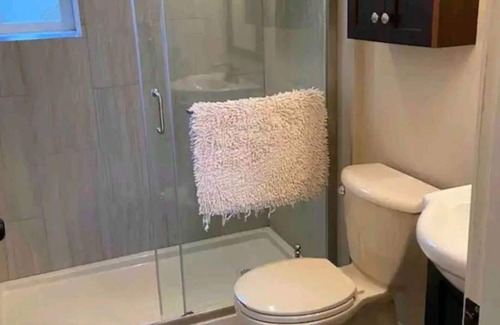 Coal Harbour Cottage | Coal Harbour Ocean Front Cottage