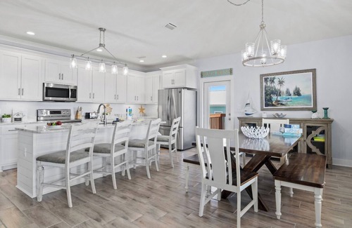 Dauphin Island House | Coastal 4BR Home, Hot Tub, Deck, 2Min Walk To Beach