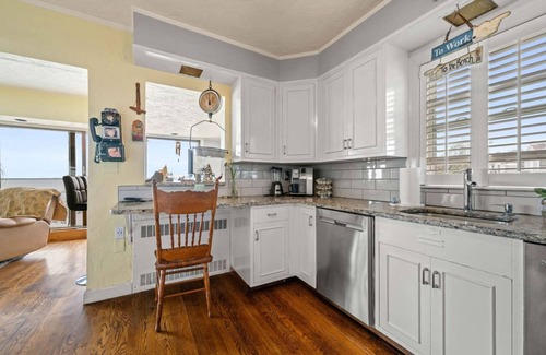 Swampscott Apartment | Coastal Charm Lobster Ch Teau