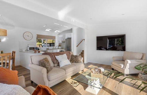 Venus Bay House | Coastal Charm on Crichton