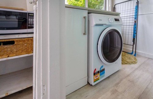 Redcliffs House | Coastal Comfort: Spacious 3BR Getaway in Redcliffs