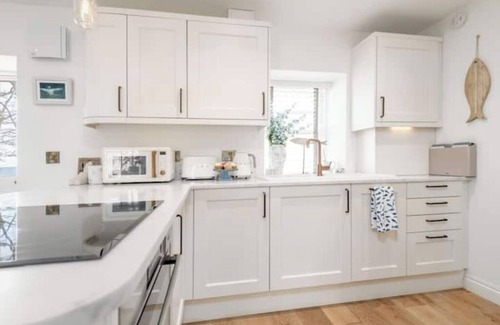 North Berwick Cottage | Coastal Cottage in North Berwick with Garden & Golf Course Views