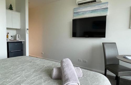 Fingal Resort | Coastal Cove Suite - with heated pool near Hot Springs & Golf