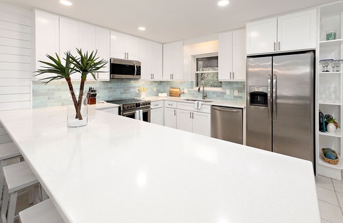 Saint Simons Island Condo | Coastal Crush! 1 Block to King & Prince Beach, Completely Updated | Community Pool Access