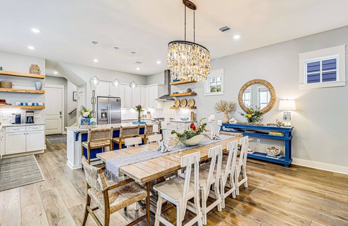 Port Aransas House | Coastal Happy Ours - Winter Texan Discounts Available Now