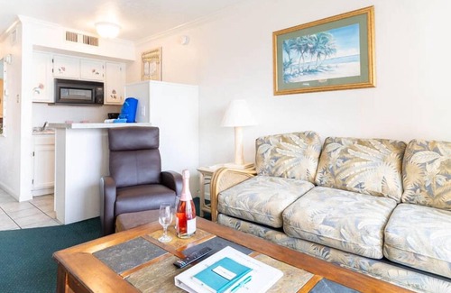 Galveston Condo | Coastal & Quaint