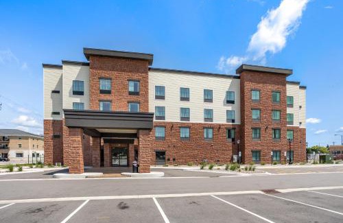 De Pere Hotel | Cobblestone Hotel & Suites - De Pere Green Bay
